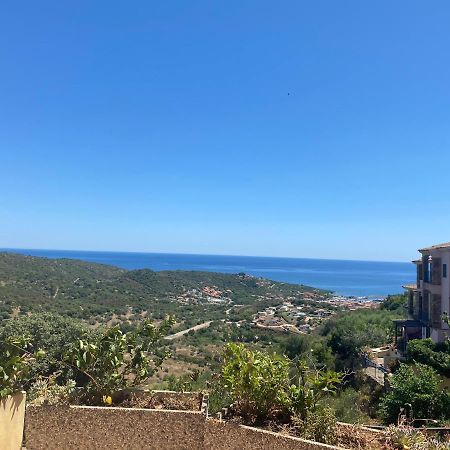 Case Vacanze Dany Budoni Bagian luar foto