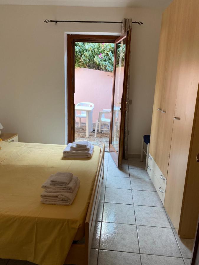 Case Vacanze Dany Budoni Bagian luar foto