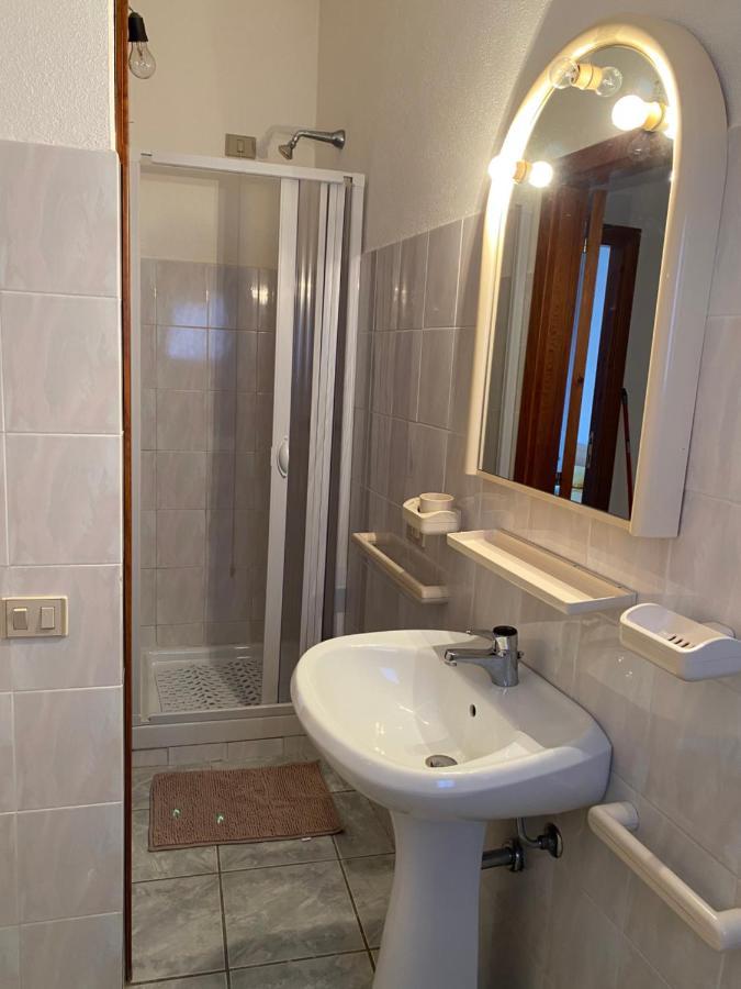 Case Vacanze Dany Budoni Bagian luar foto